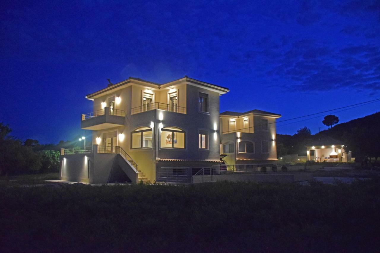 Villa Magdalena Lixouri Esterno foto